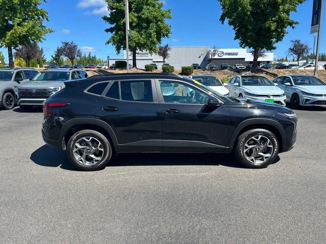 Used 2024 Chevrolet Trax LT FWD image 10