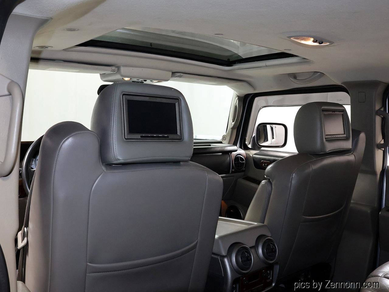 Used 2003 HUMMER H2 w/ Preferred Equipment Group image 13