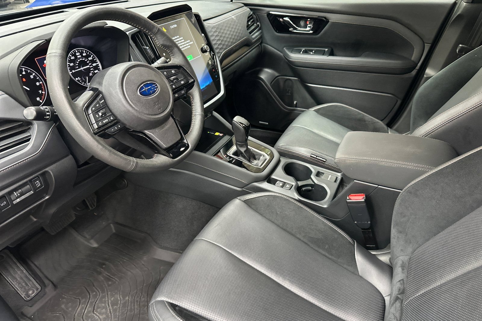 Used 2025 Subaru Forester Touring w/ Popular Package - Touring AWD/4WD image 13