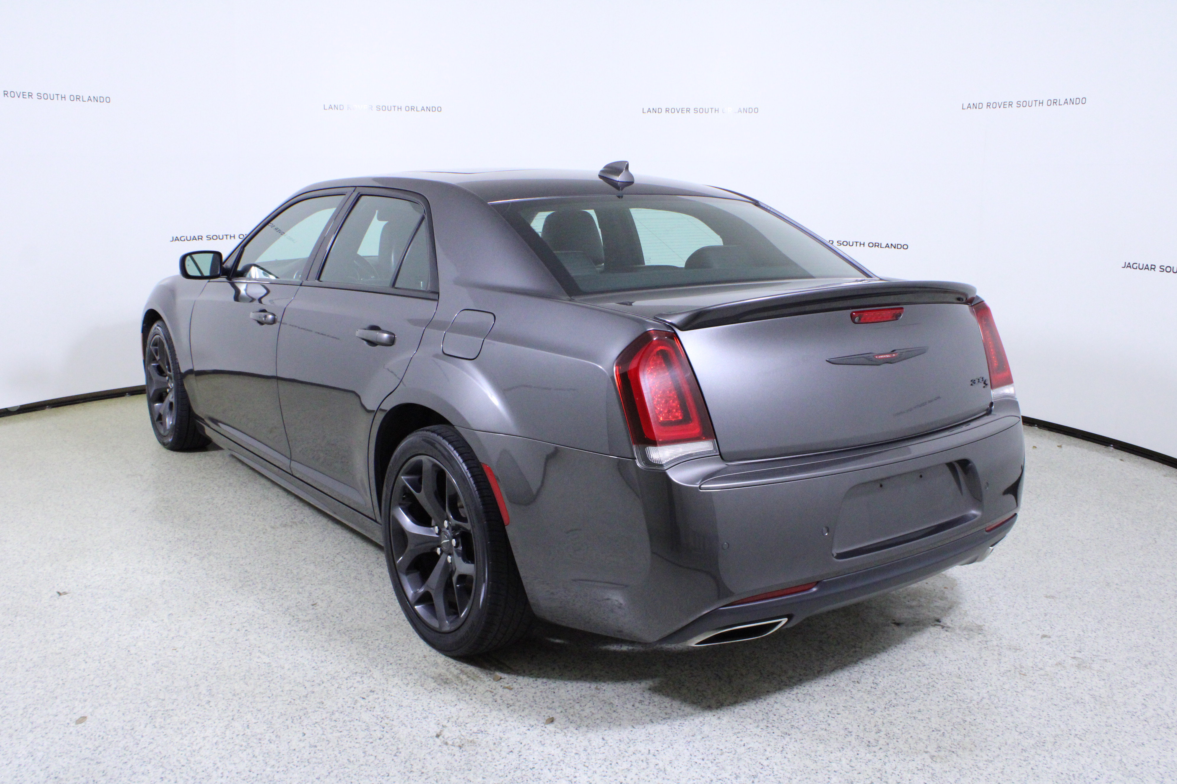 Used 2021 Chrysler 300 S w/ S Model Appearance Package RWD image 5