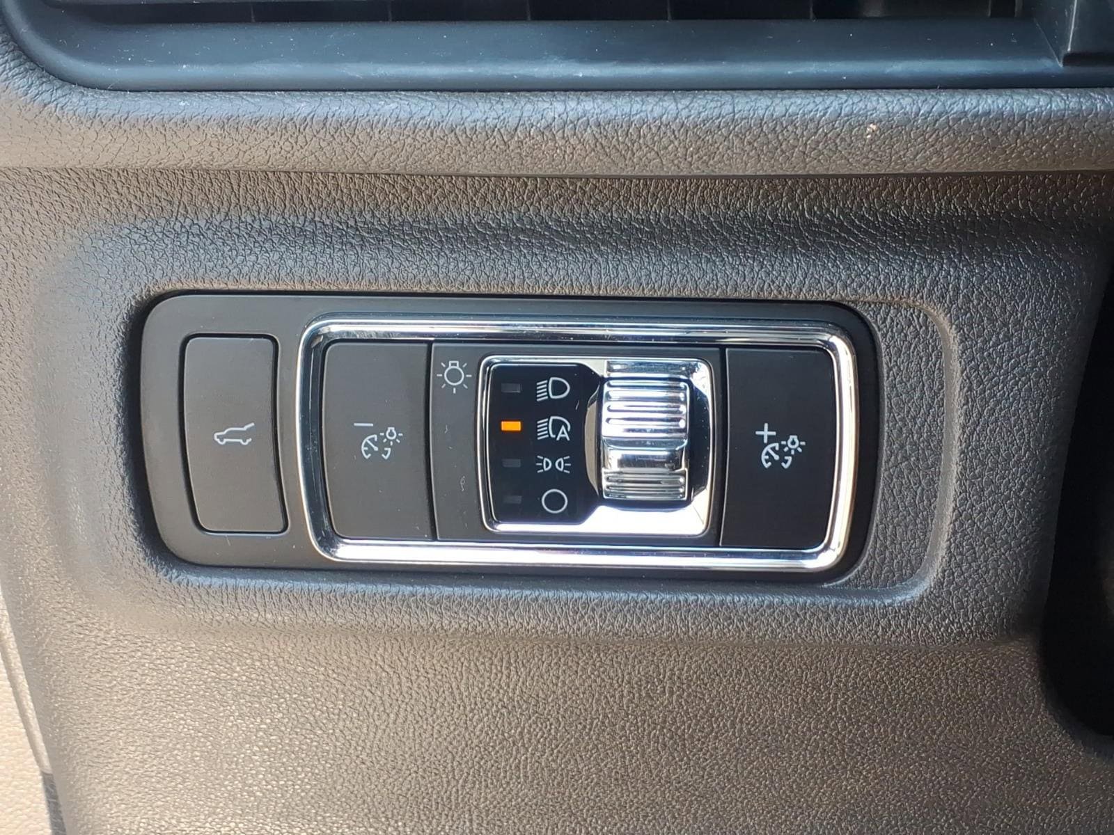 Certified 2023 Lincoln Corsair AWD w/ Equipment Group 101A image 23