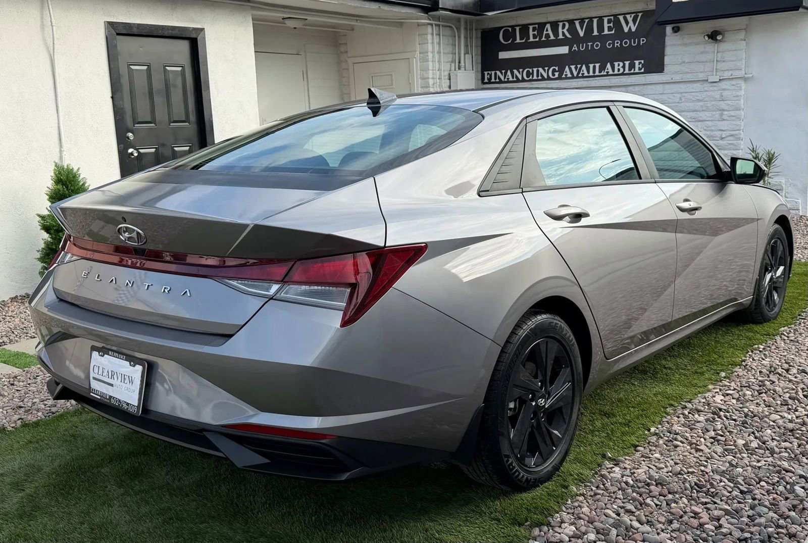 Used 2023 Hyundai Elantra SEL image 15