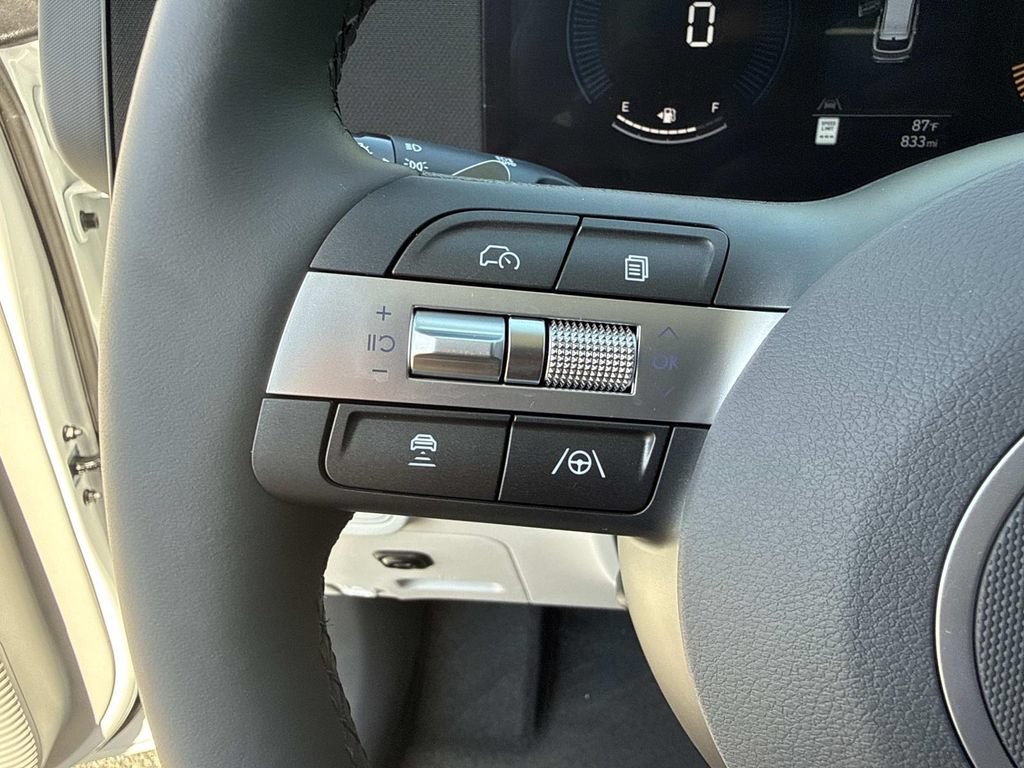 Used 2026 Hyundai Kona SEL Premium FWD image 31