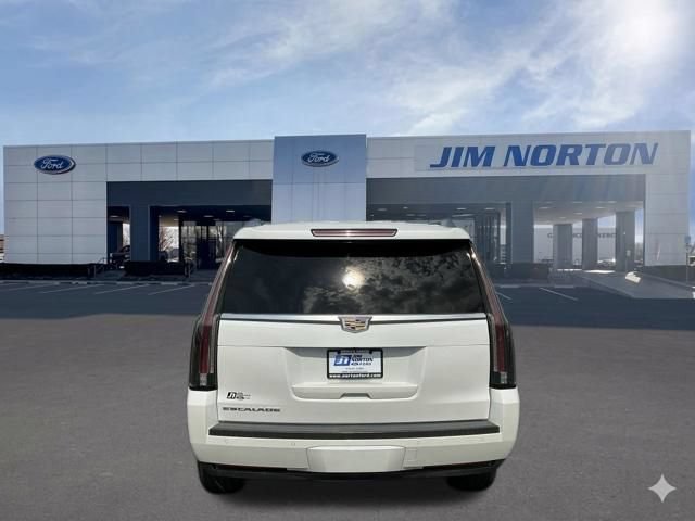 Used 2017 Cadillac Escalade 2WD image 6
