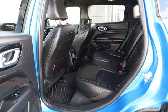 Used 2025 Jeep Compass Trailhawk AWD/4WD image 19