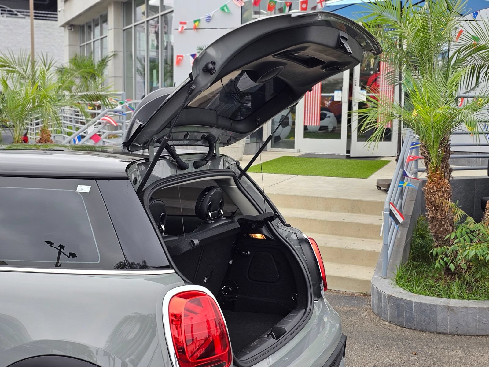 Used 2023 MINI Cooper S FWD image 8