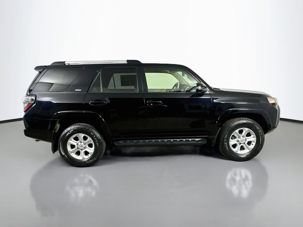 Used 2022 Toyota 4Runner SR5 Premium w/ Moonroof Package AWD/4WD image 7