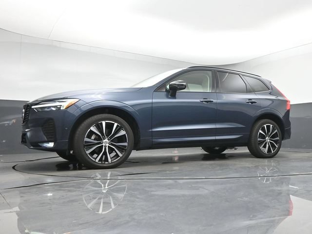 Used 2024 Volvo XC60 B5 Plus w/ Protection Package Premier AWD/4WD image 14