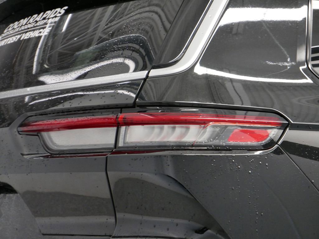 Certified 2022 Jeep Grand Cherokee L Summit w/ Advanced Protech Group IV image 20