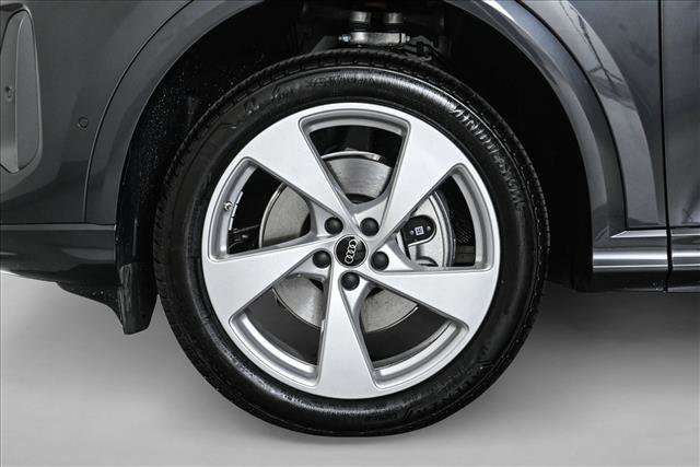 New 2025 Audi Q5 Premium Plus image 24