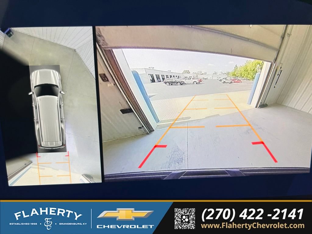 Used 2025 Chevrolet Suburban Premier AWD/4WD image 37
