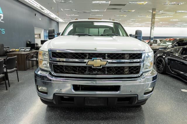 Used 2011 Chevrolet Silverado 2500 LTZ w/ LTZ Plus Package AWD/4WD image 4