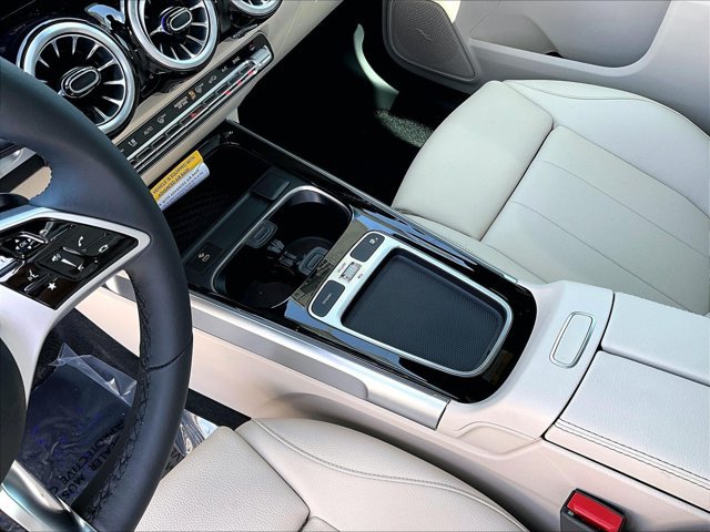 New 2026 Mercedes-Benz GLB 250 image 10