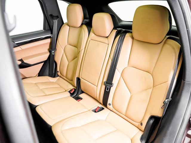 Used 2017 Porsche Cayenne Platinum Edition AWD/4WD image 27