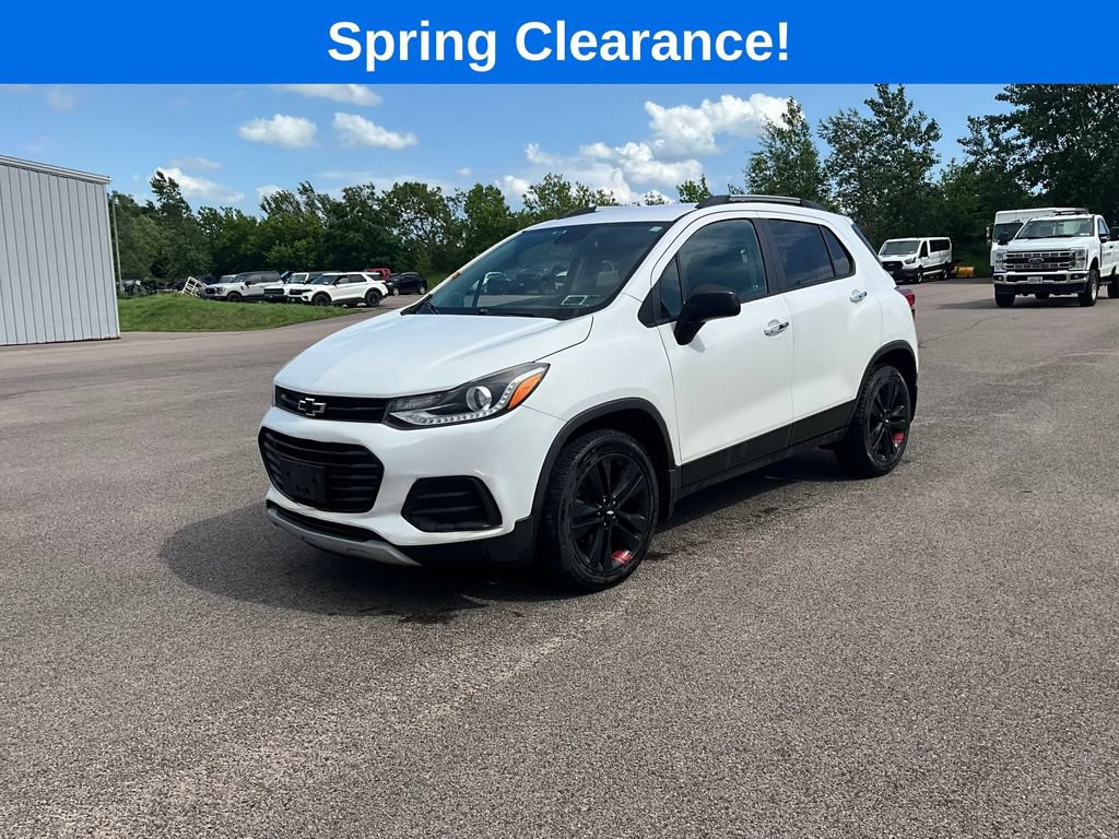 Used 2018 Chevrolet Trax LT w/ Redline Edition AWD/4WD image 3