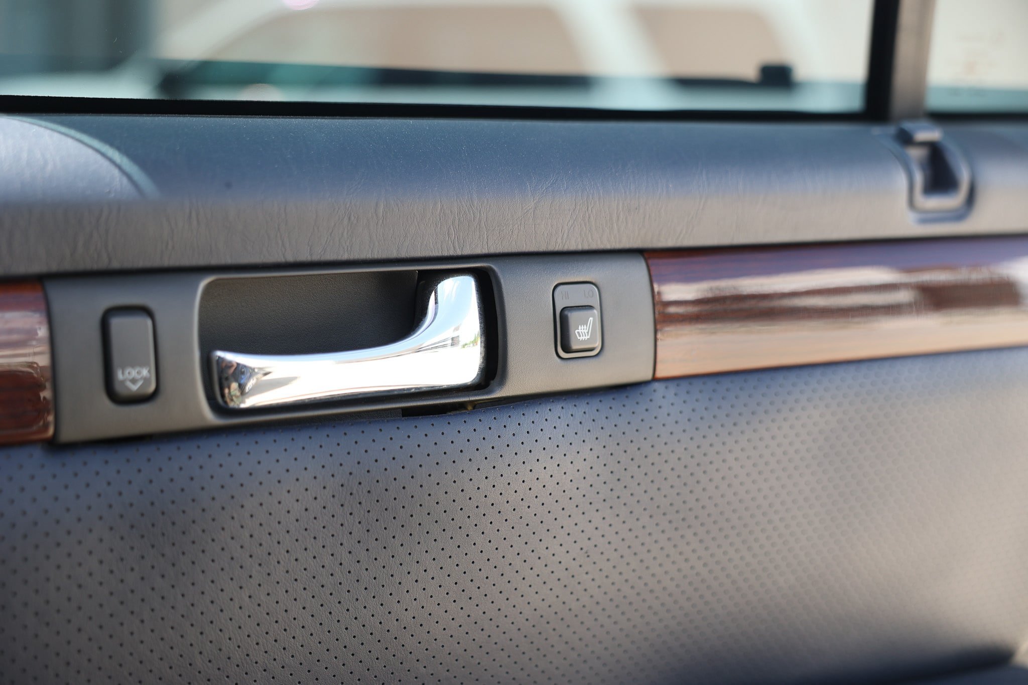 Used 1999 Cadillac Seville STS FWD image 47