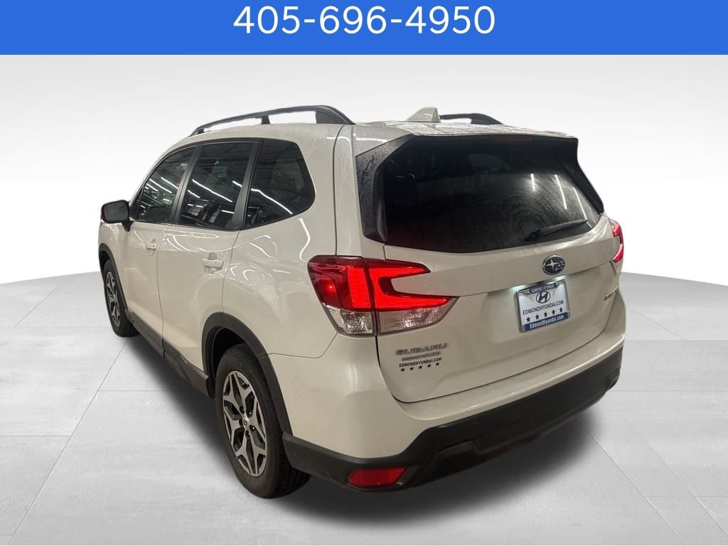 Used 2021 Subaru Forester Premium image 4