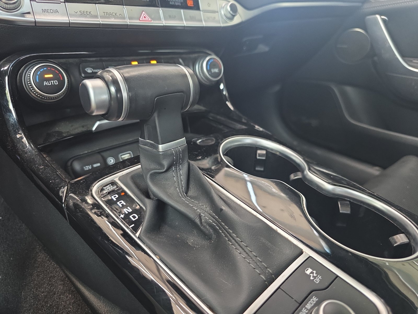 Used 2021 Kia Stinger GT-Line w/ Sun & Sound Package RWD image 17