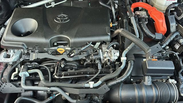Used 2022 Toyota RAV4 XLE image 35