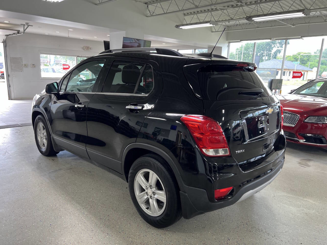 Used 2018 Chevrolet Trax LT w/ LT Convenience Package image 11