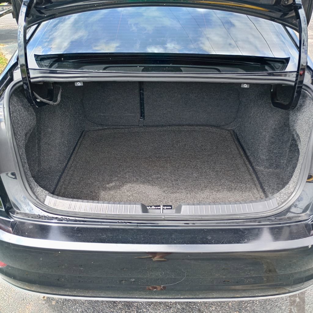 Used 2019 Volkswagen Jetta SE image 19