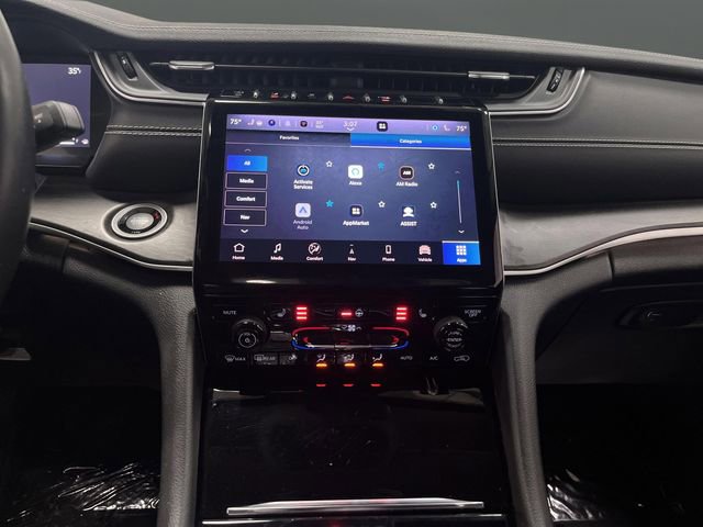 Certified 2022 Jeep Grand Cherokee Limited image 9