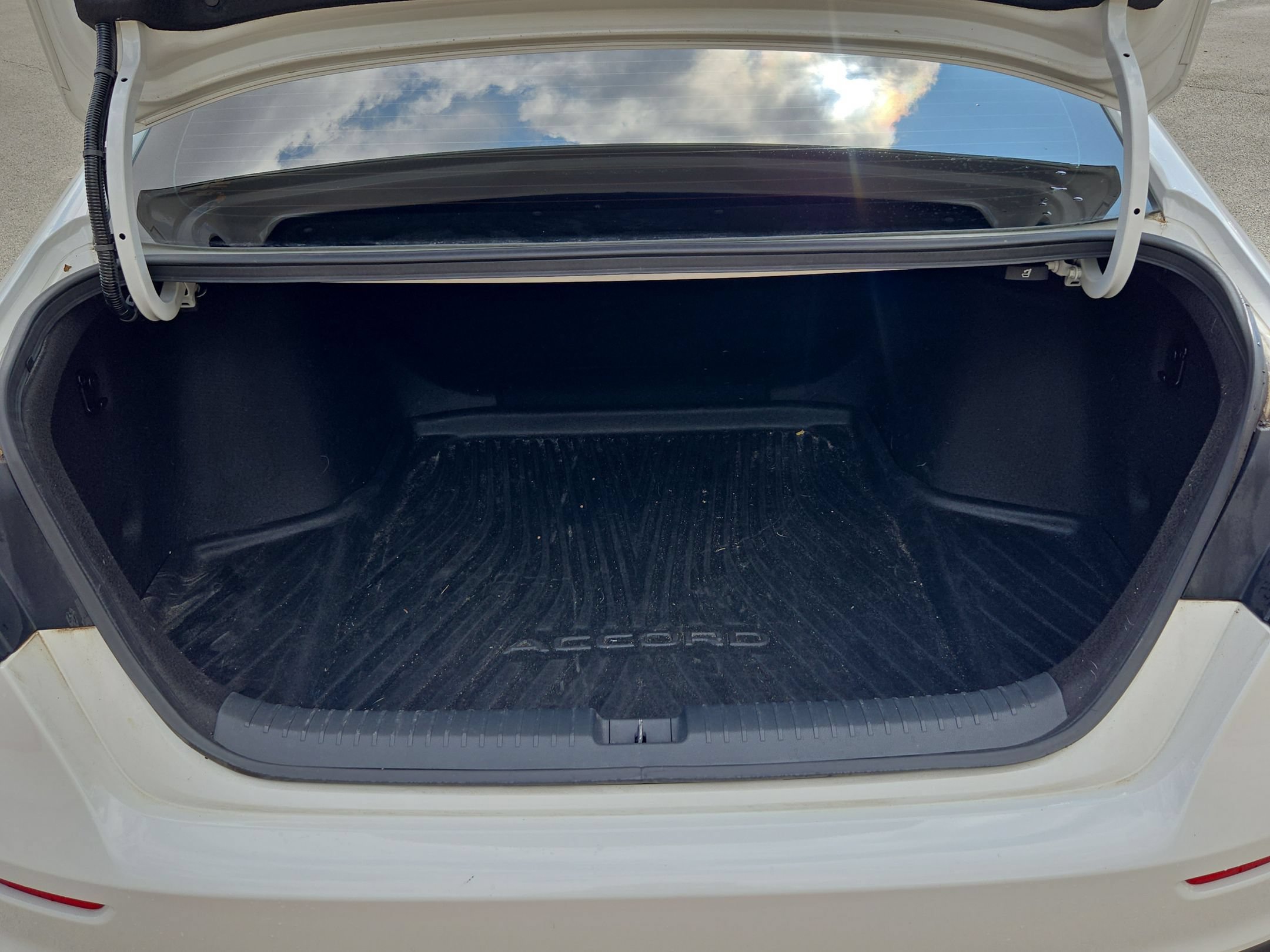 Used 2024 Honda Accord LX image 24