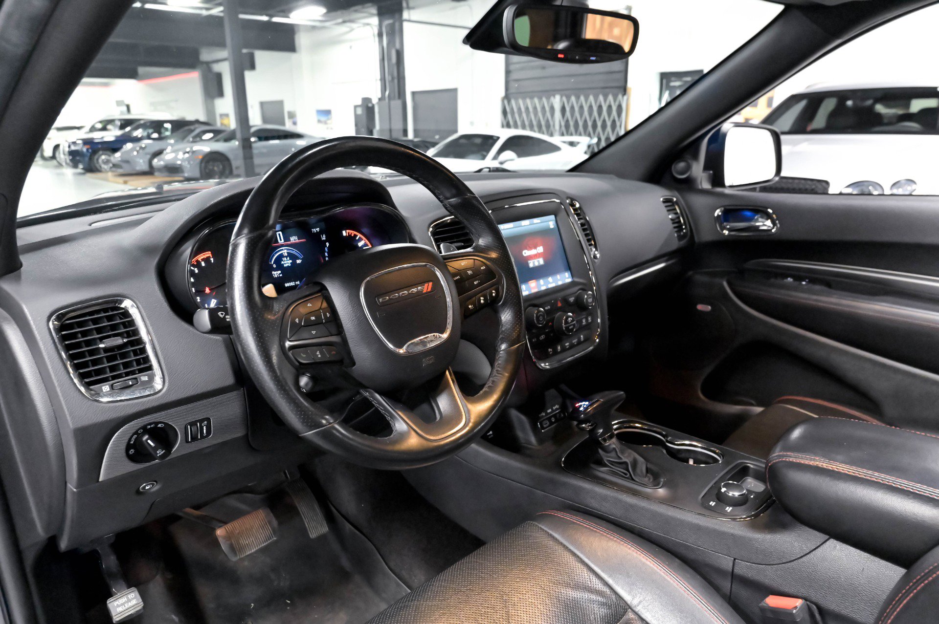 Used 2018 Dodge Durango R/T w/ Technology Group AWD/4WD image 8