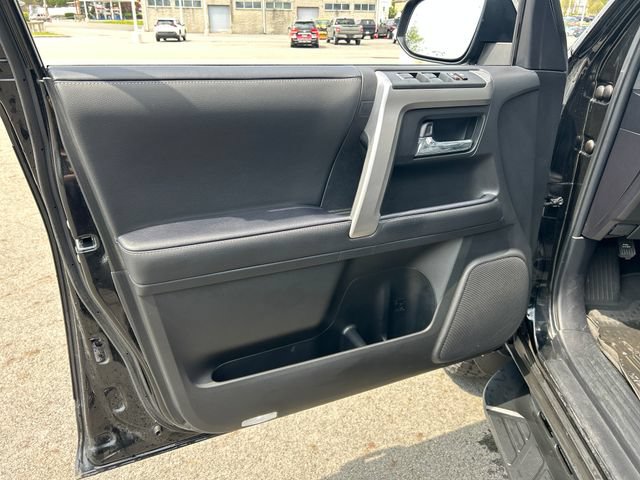 Certified 2023 Toyota 4Runner SR5 Premium w/ Moonroof Package AWD/4WD image 10