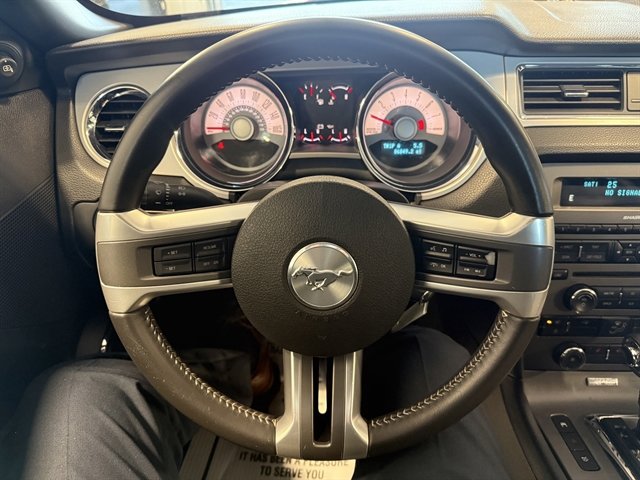 Used 2011 Ford Mustang Premium w/ 202A Rapid Spec Order Code image 19