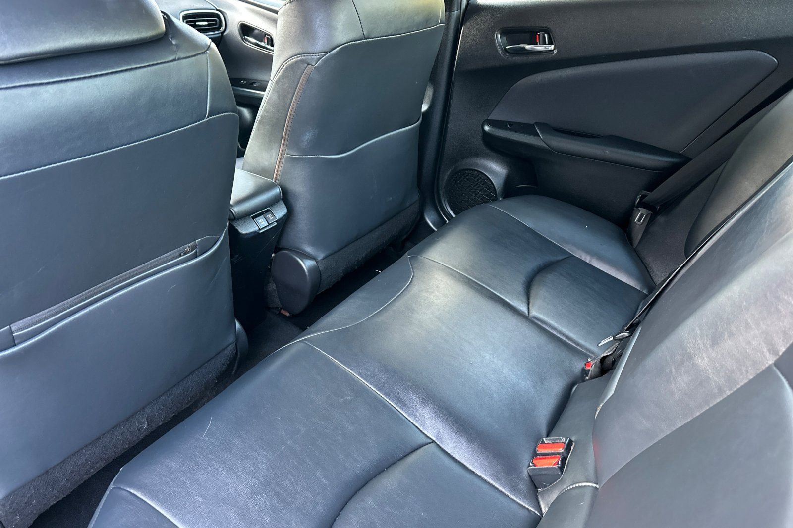 Used 2022 Toyota Prius XLE image 11