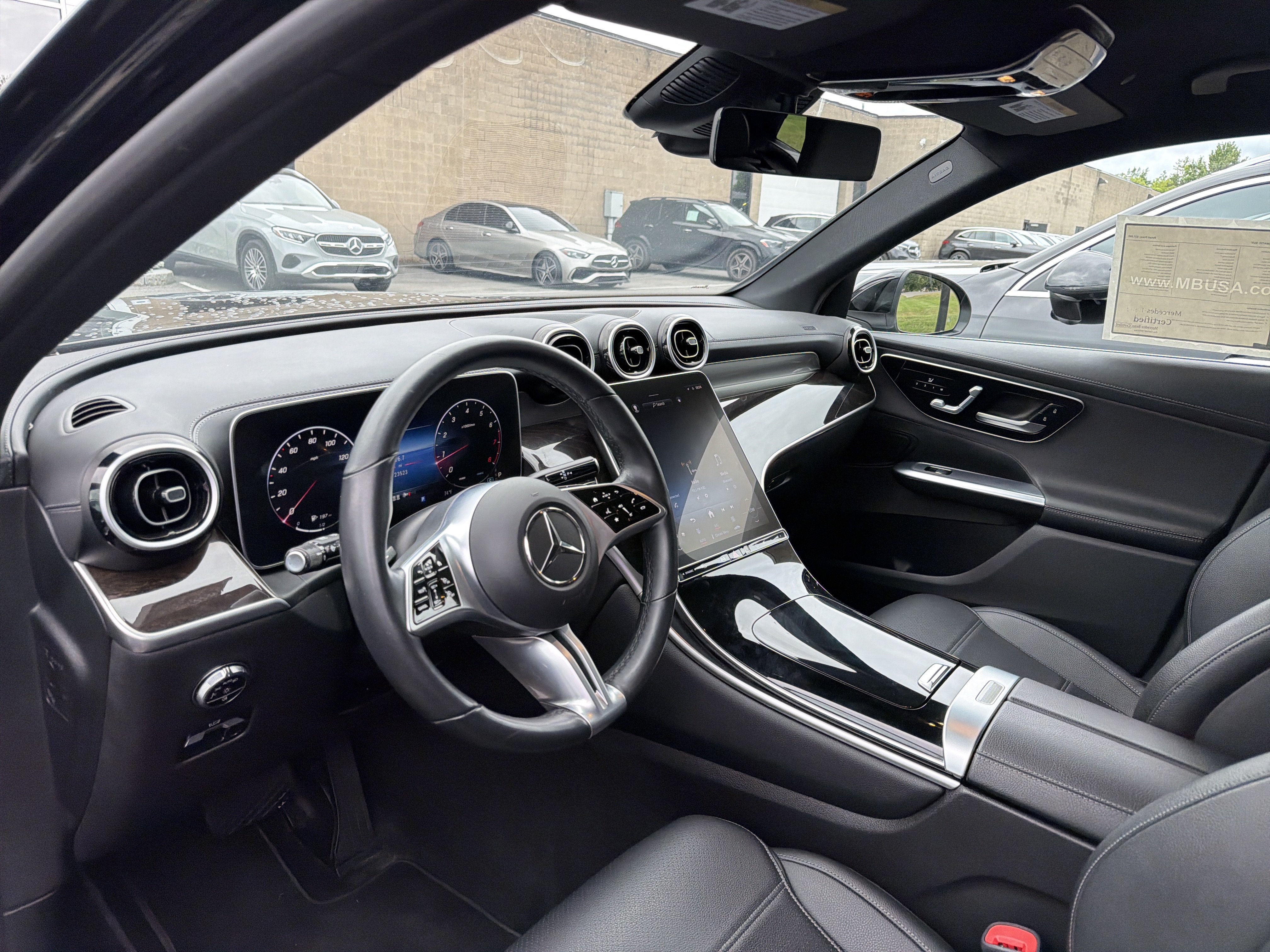 Used 2023 Mercedes-Benz GLC 300 4MATIC image 9