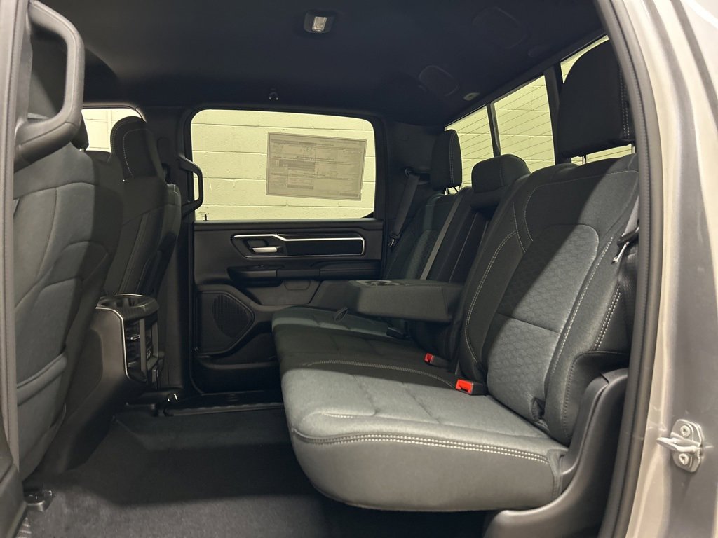 New 2026 RAM 1500 4x4 Crew Cab image 8