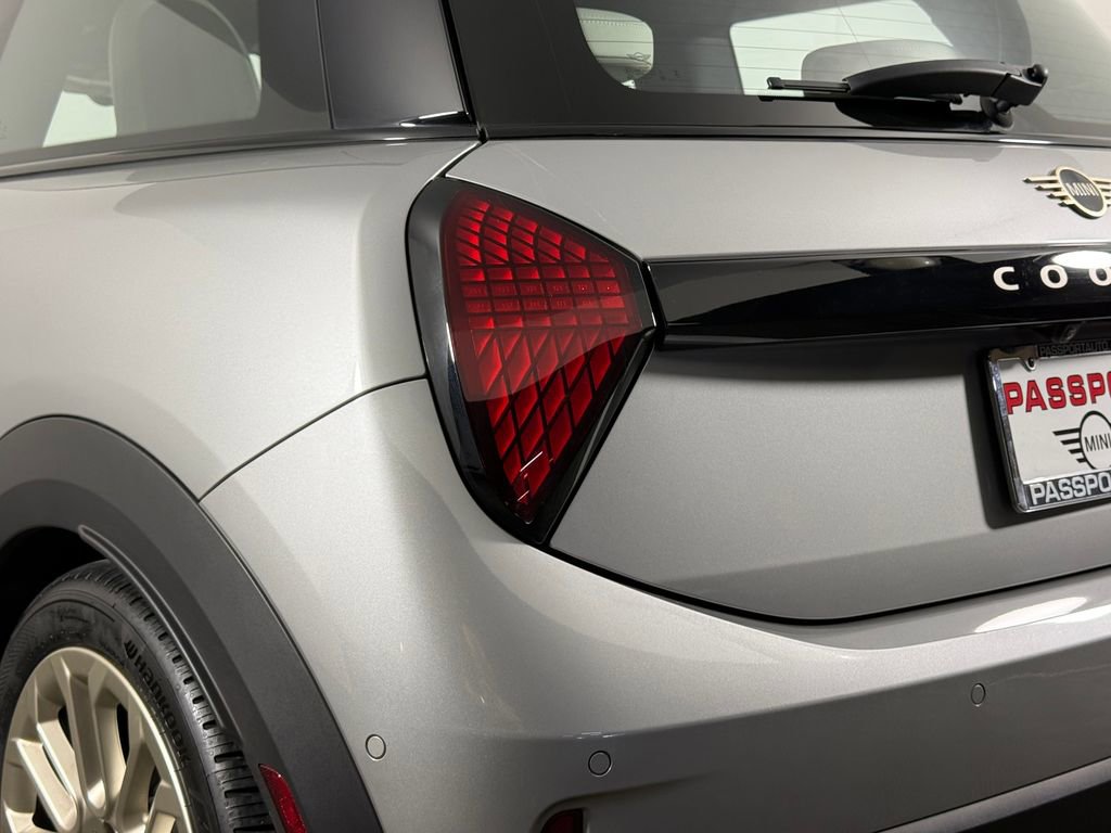 Certified 2025 MINI Cooper S image 8