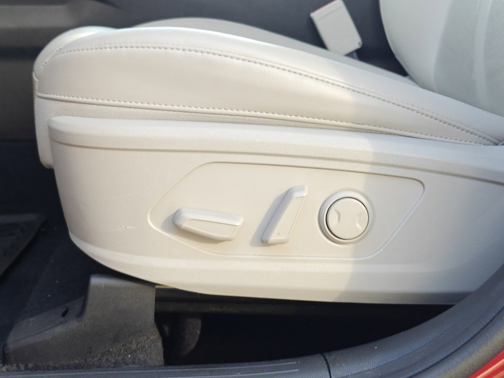 Used 2022 Kia Sorento SX image 11