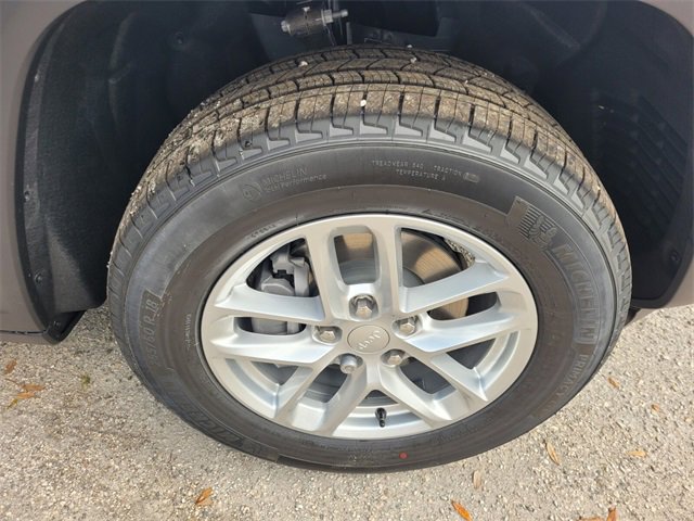 New 2025 Jeep Grand Cherokee Laredo X image 19