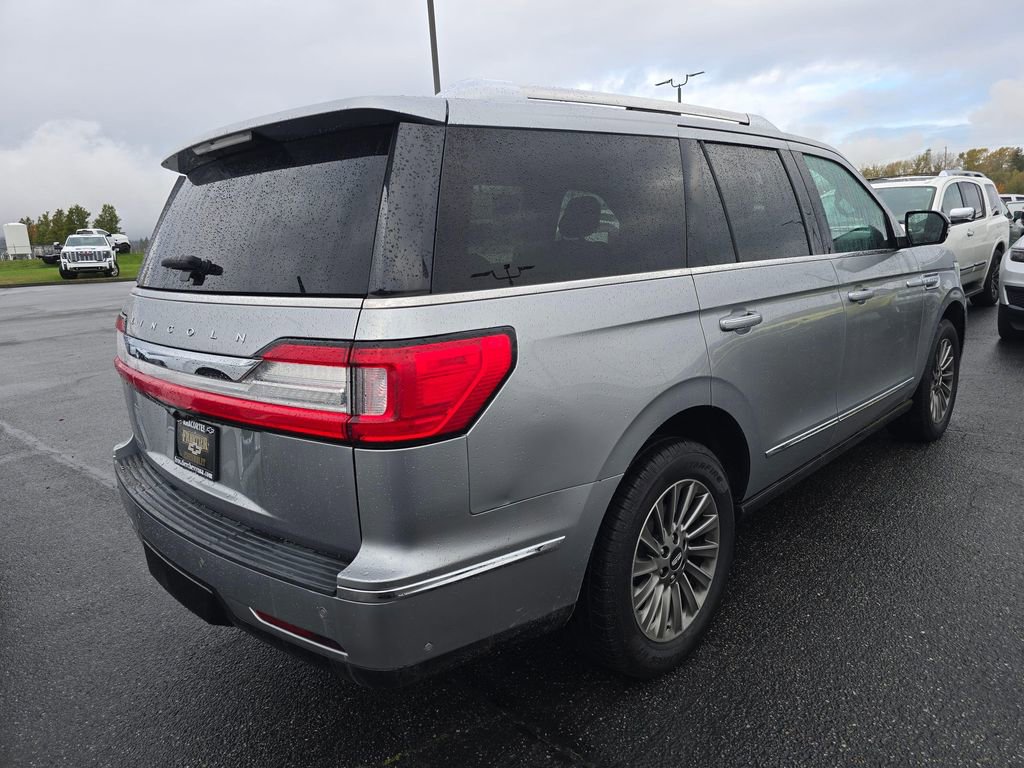 Used 2021 Lincoln Navigator 4WD image 4