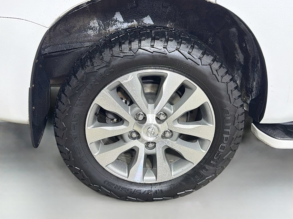 Used 2017 Toyota Sequoia Limited w/ Safety & Convenience Package AWD/4WD image 30