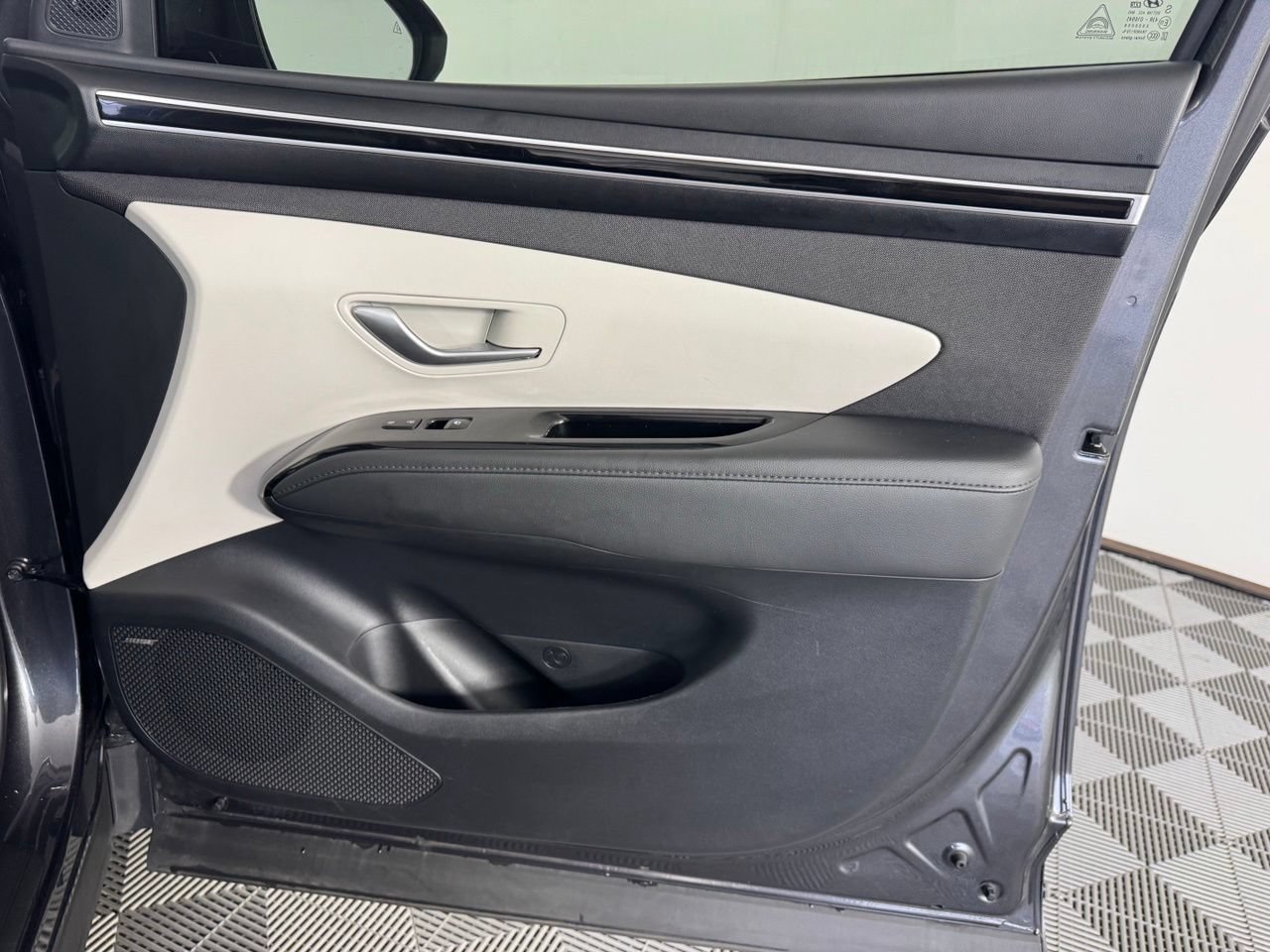 Used 2024 Hyundai Tucson Limited FWD image 32