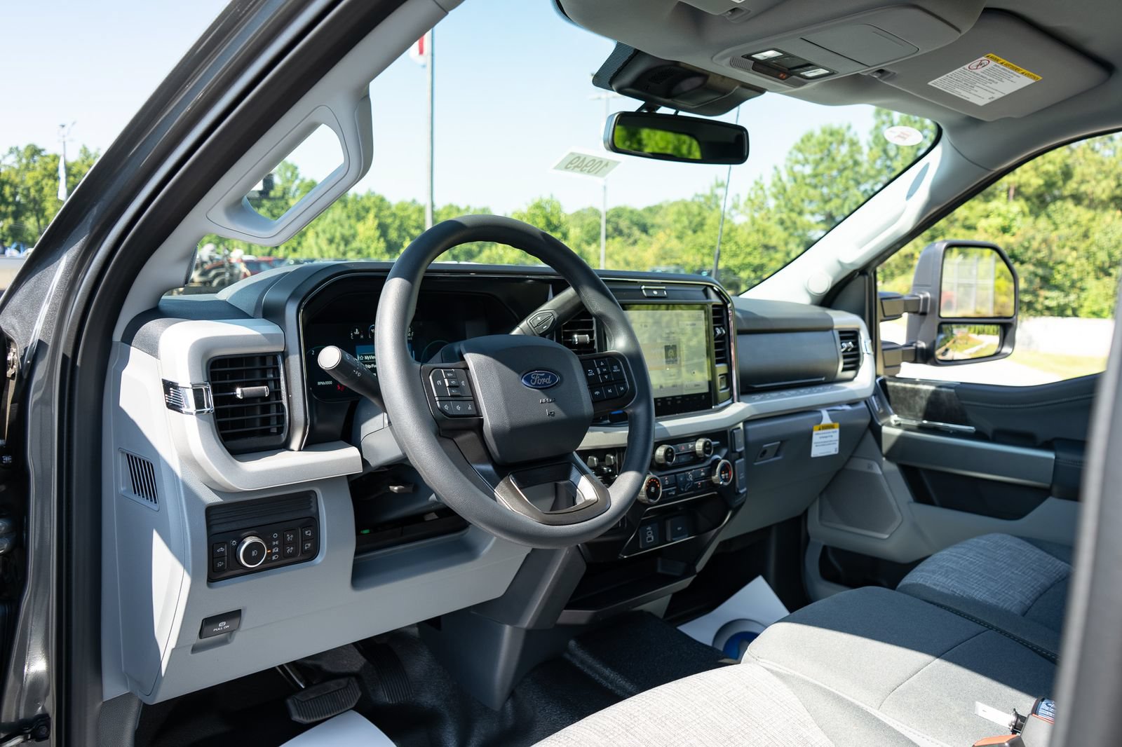 New 2027 Ford F250 XLT w/ XLT Premium Package AWD/4WD image 13
