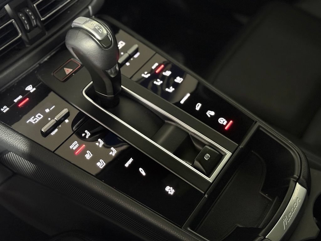 Used 2023 Porsche Macan S AWD/4WD image 16