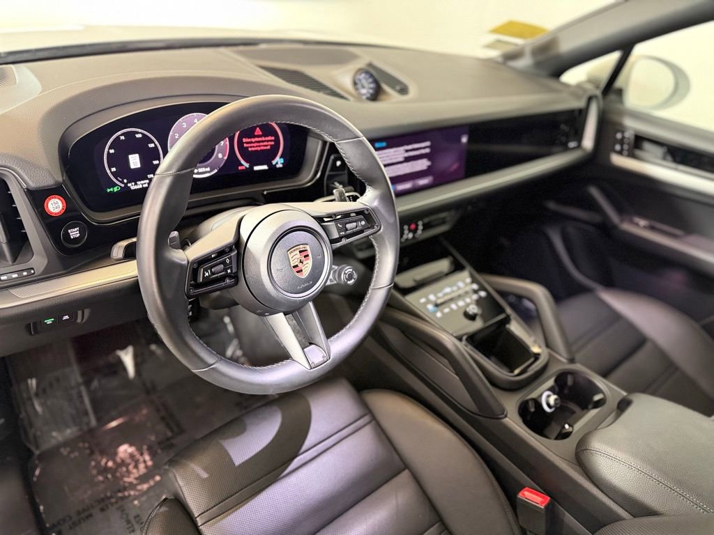Used 2025 Porsche Cayenne Coupe w/ Premium Package Plus image 19