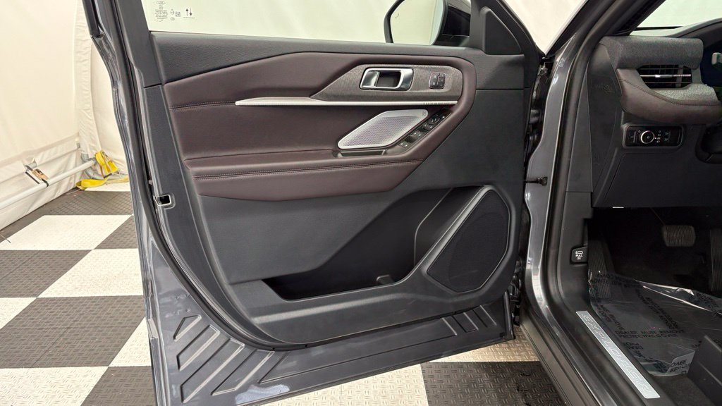 New 2027 Ford Explorer Platinum AWD/4WD image 16