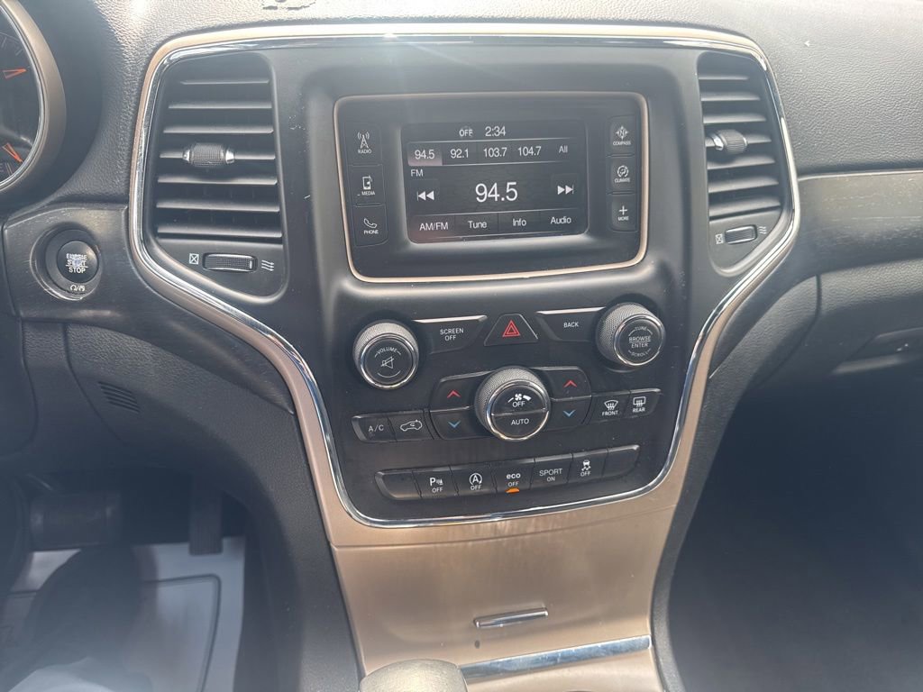 Used 2017 Jeep Grand Cherokee Laredo AWD/4WD image 18