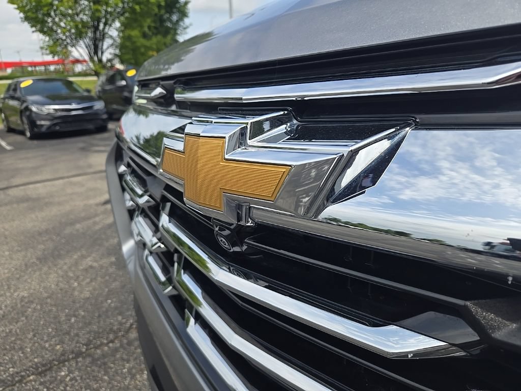 Used 2025 Chevrolet Equinox LT w/ Convenience Package II FWD image 22