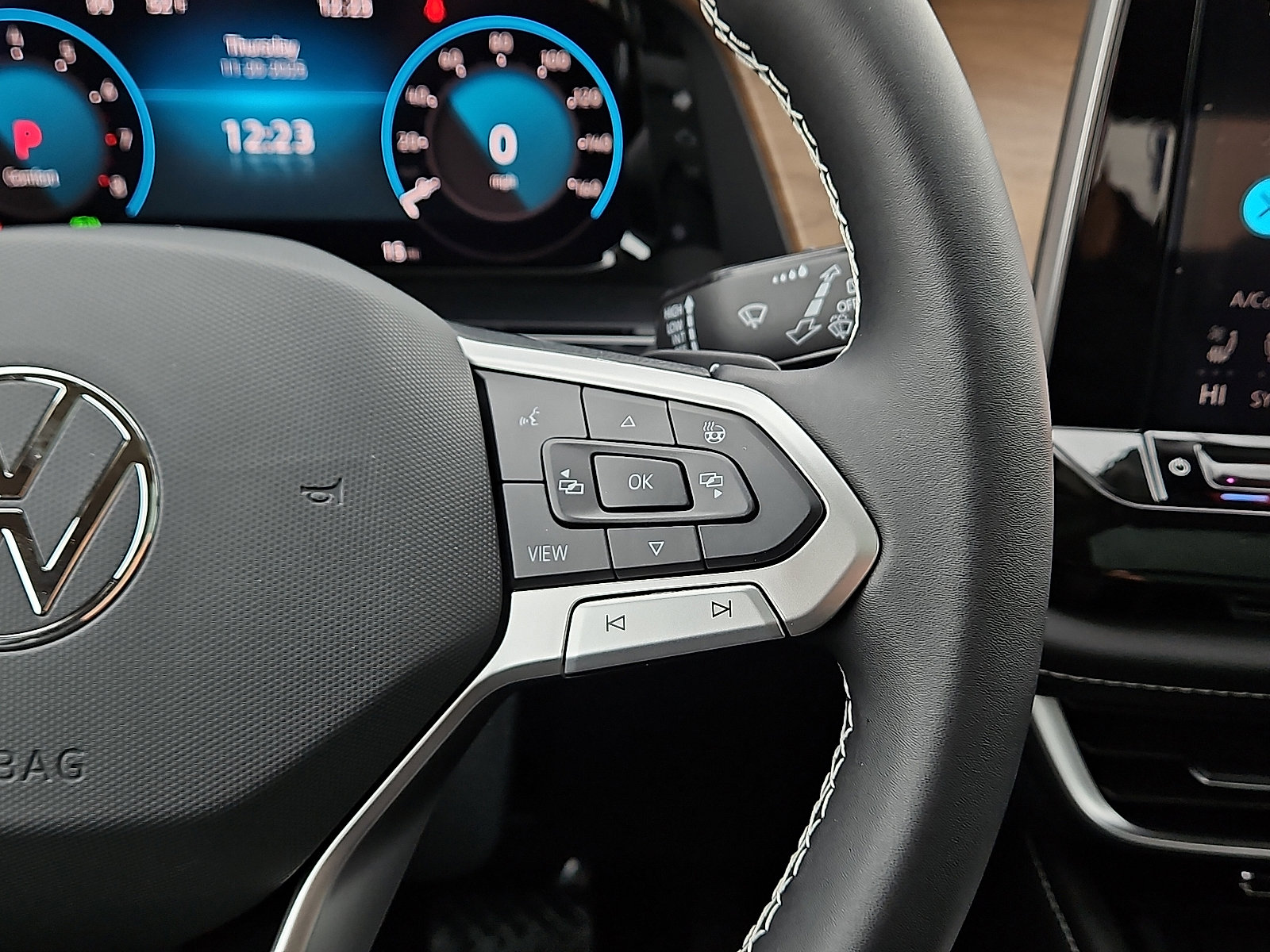 New 2026 Volkswagen Atlas SE image 19