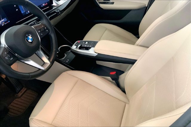 Used 2023 BMW X1 xDrive28i AWD/4WD image 8