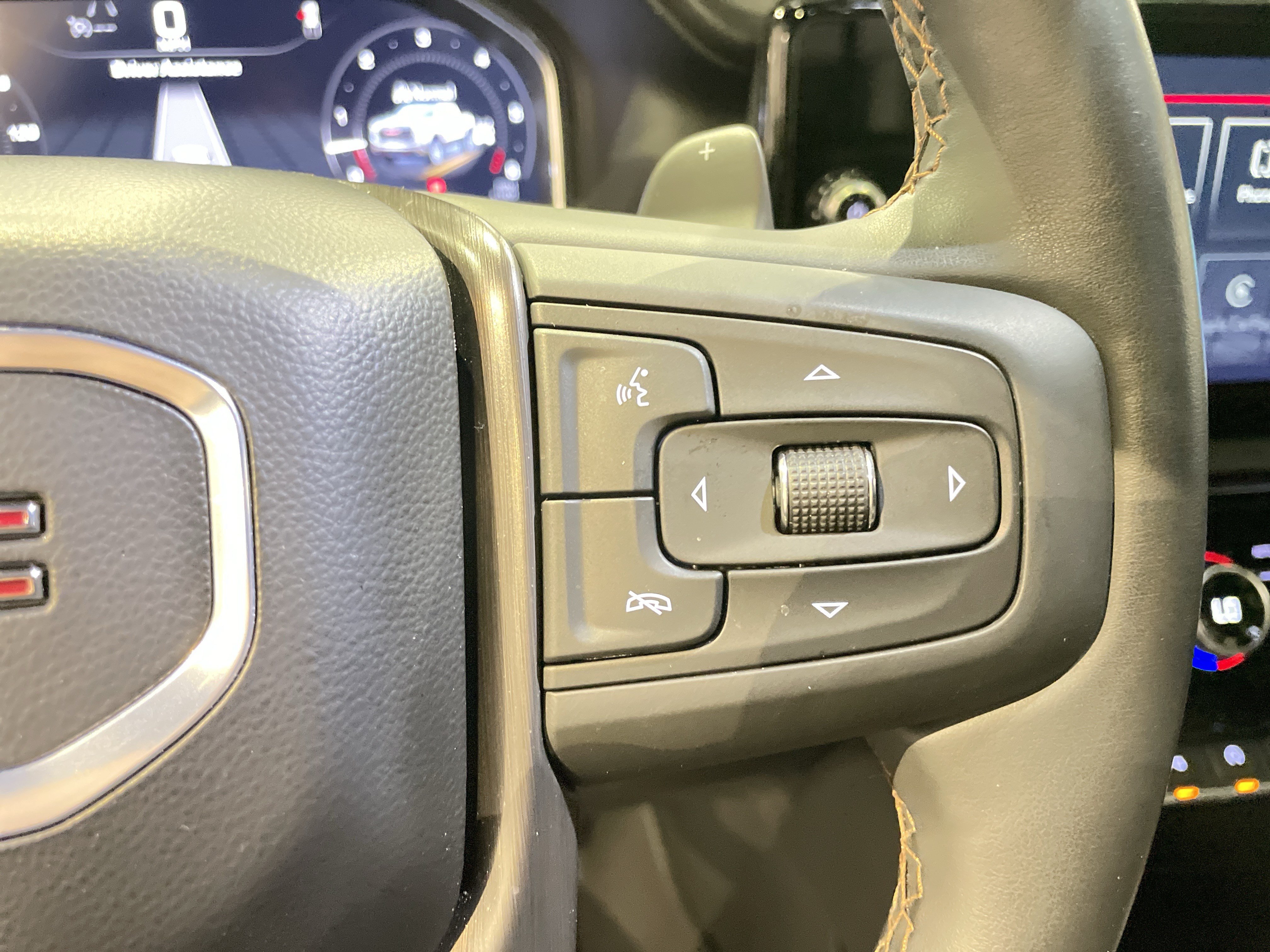 Used 2025 GMC Sierra 1500 AT4 w/ AT4 Premium Package AWD/4WD image 23