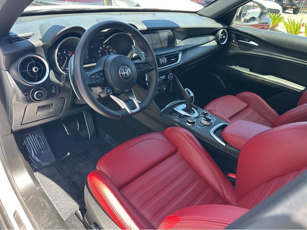 Used 2023 Alfa Romeo Stelvio Sprint RWD image 15