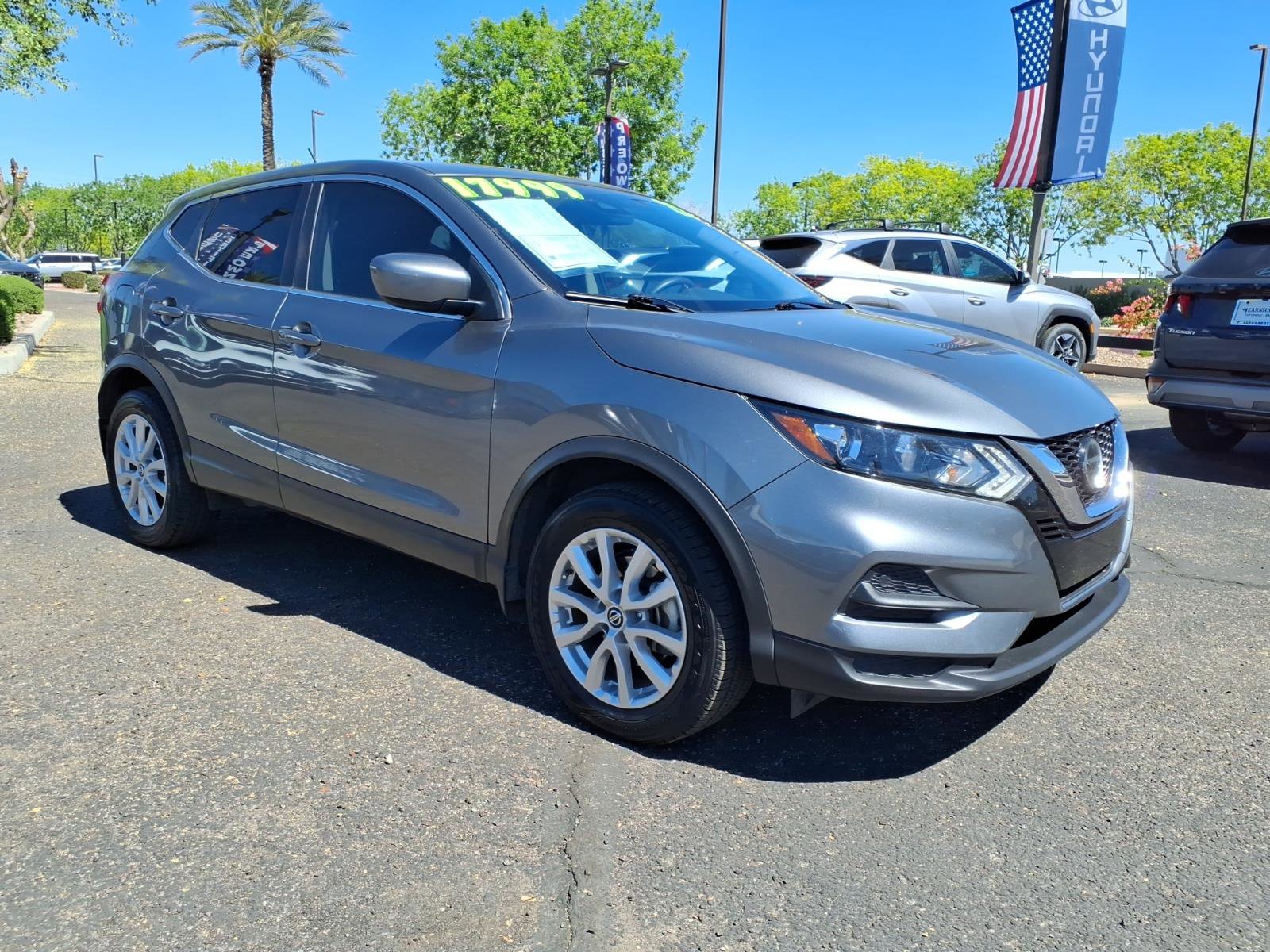 Used 2022 Nissan Rogue Sport S image 3